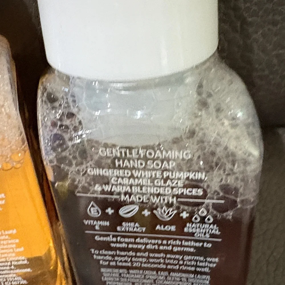 Bath and body foaming soap in toaster s’mores and white pumpkin - Picture 6 of 6